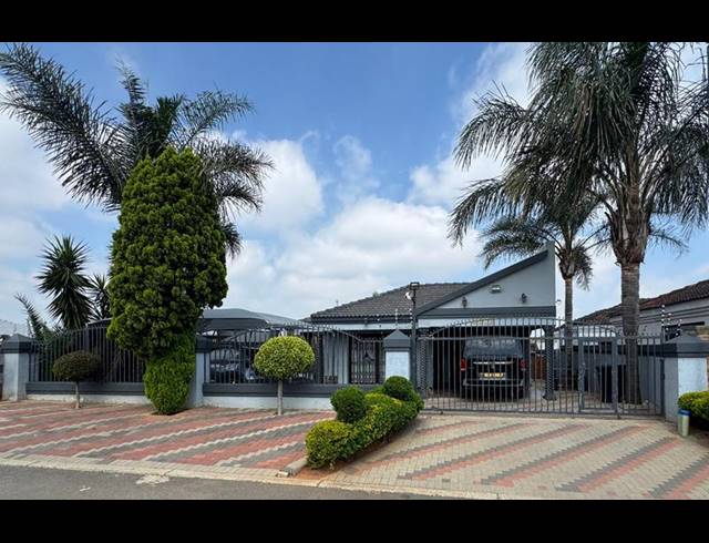 3 BEDROOM HOUSE FOR SALE IN BIRCH ACRES